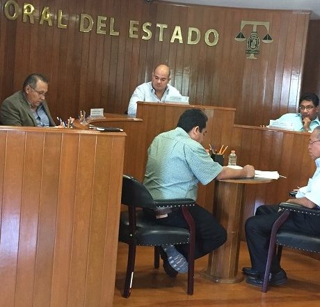 En la denuncia TEE/PES/037/2018 a propuesta del magistrado J. Inés Betancourt se declaró la inexistencia de la infracción electoral interpuesta por el representante del PRD ante el IEPC, en contra de José Manuel Acosta Romero, candidato a presidente municipal de Tecpan de Galeana por el PRI.