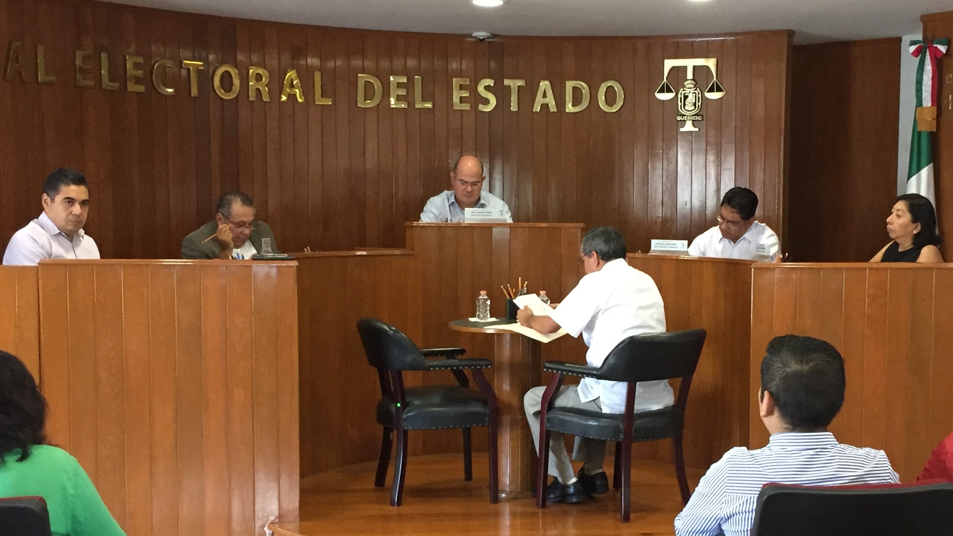 Ordena TEEGRO al IEPC dar garantía de audiencia a Héctor Andrés Pérez Delgado, tras impugnación del aspirante a candidato independiente por el distrito 1 de Chilpancingo.