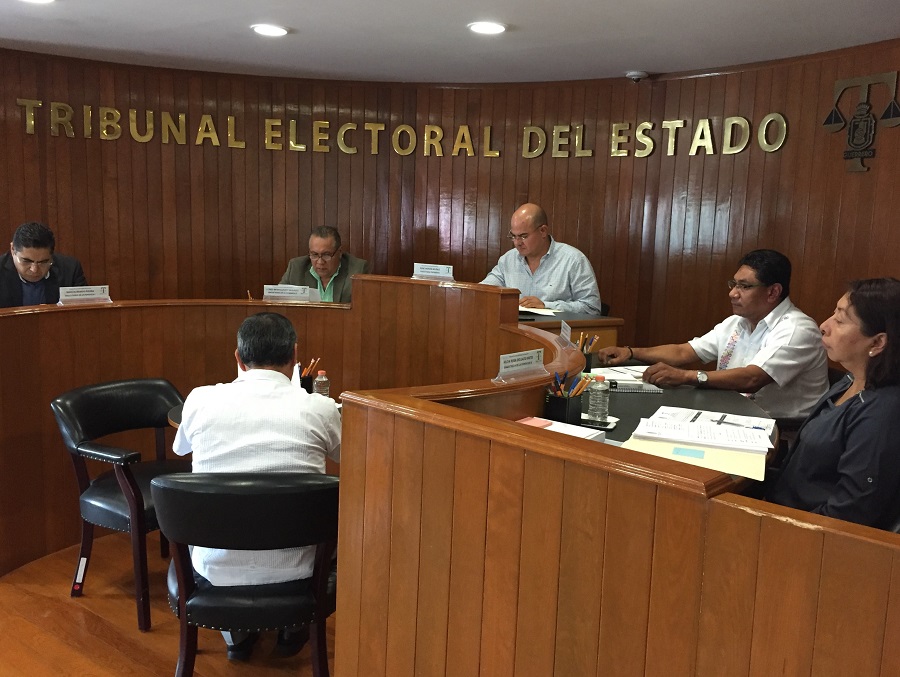 Ratifica TEEGRO el acuerdo 130/SE/01-06-2018 del Consejo General del IEPC. PRD, MC y MHG consideran que las boletas no cumplen con los requisitos. Es incorrecto el criterio de los partidos sobre los emblemas que son incluidos en la boleta.