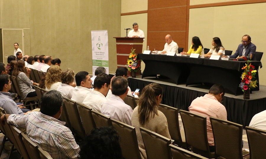 TEEGRO sede del 3er. ciclo de diálogos democráticos “Los desafíos que enfrenta México para su democratización”.