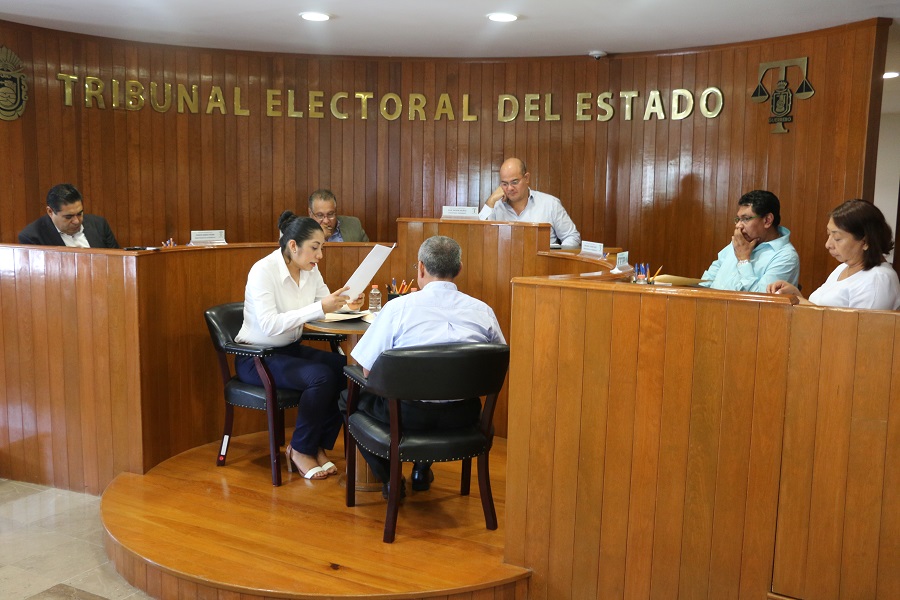 TEEGRO DESECHA JUICIO ELECTORAL QUE IMPUGNÓ EL 3ER. LUGAR DE LA LISTA DE REGIDORES DE MORENA POR CHILPANCINGO, POR EXTEMPARANEIDAD, CARECER DE INTERÉS JURÍDICO Y NO APARECER EN LA LISTA DE ASPIRANTES PRESENTADA POR EL PARTIDO.